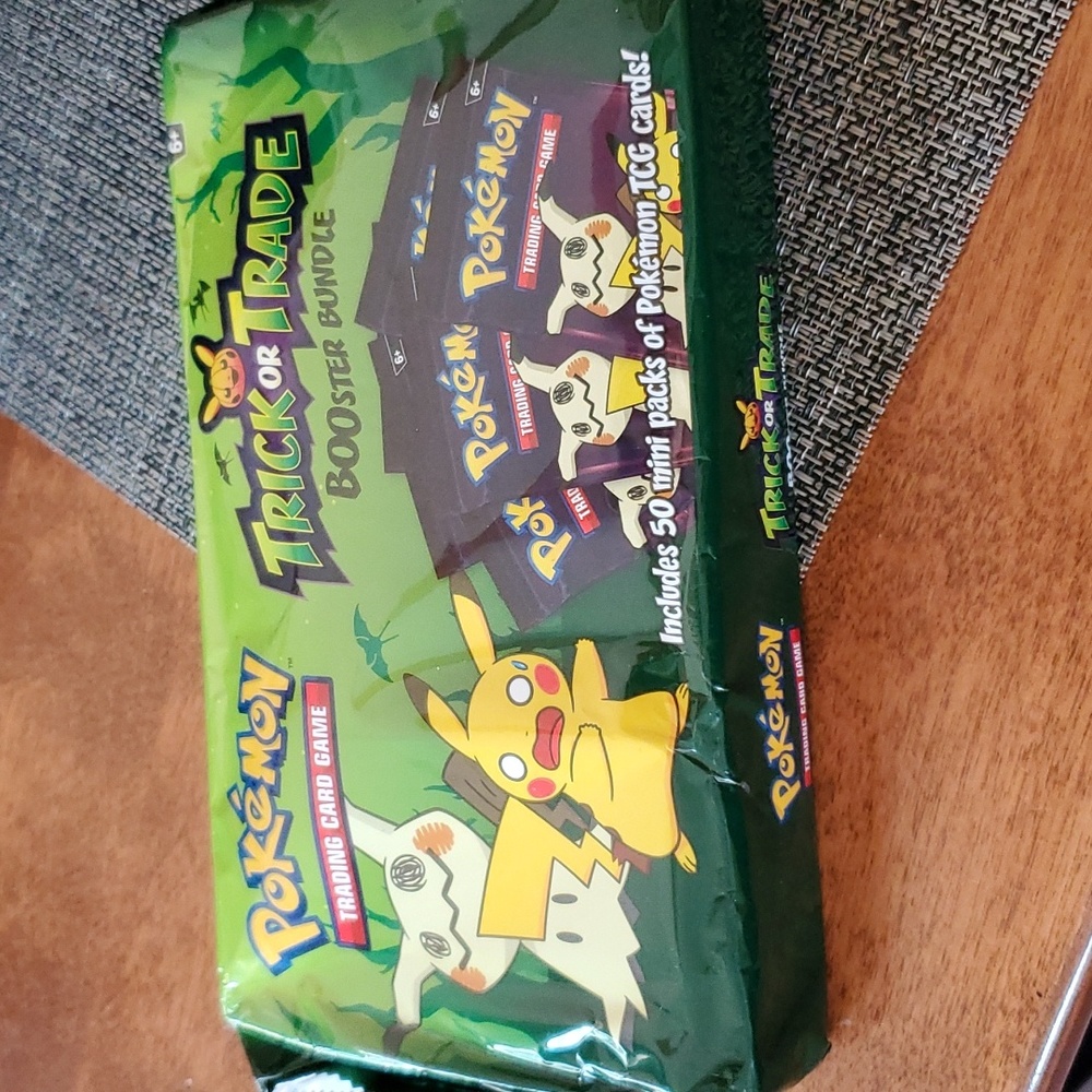 Poke'mon trading cards